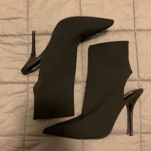 Steven Madden Stretchy heels